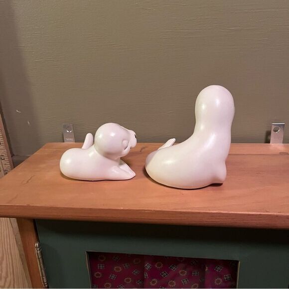 Oxford Ceramic Seal Figurines Big Eyes Mom and Sleepy Baby - Picture 8 of 9